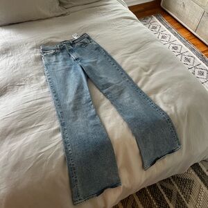 Levi Wide Leg Flare Jeans size 29